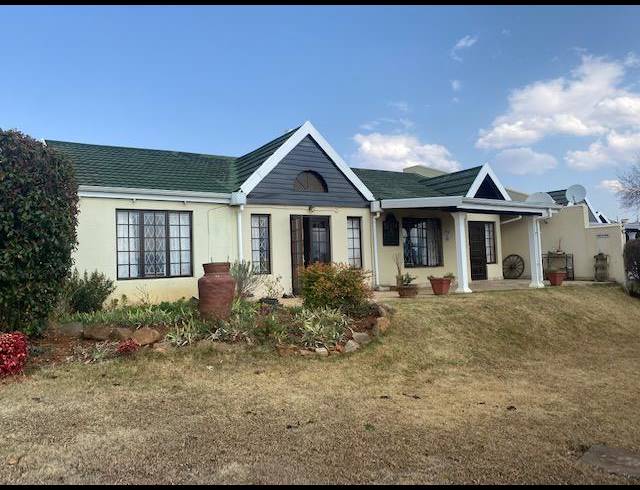 3 BEDROOM SIMPLEX FOR SALE IN UNDERBERG